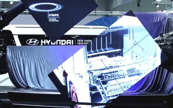 汽車工業(yè)發(fā)布會：機械臂互動大屏展覽